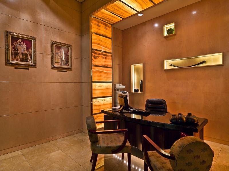 Amora Hotel Jamison Σίδνεϊ Εξωτερικό φωτογραφία A private office at the Taj Mahal Palace, Mumbai, India
